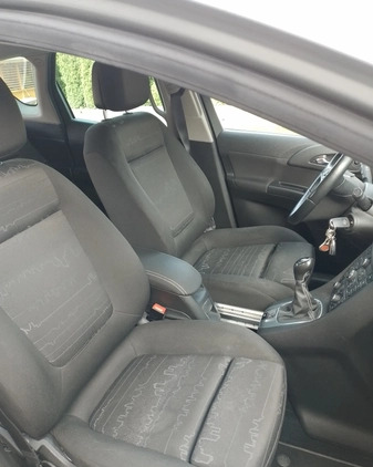 Opel Meriva cena 25700 przebieg: 159000, rok produkcji 2014 z Chorzów małe 137